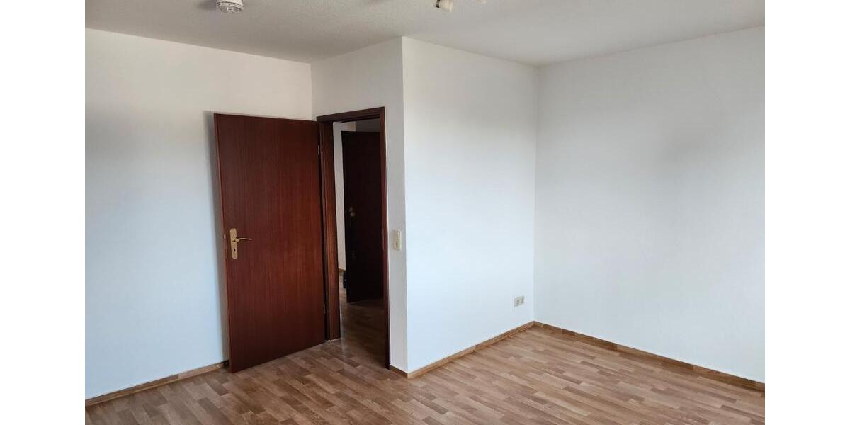 Etagenwohnung Schönebeck (Elbe) - 2 Zimmer, 52 m&sup2;, 270&euro; | Angebot:25992962