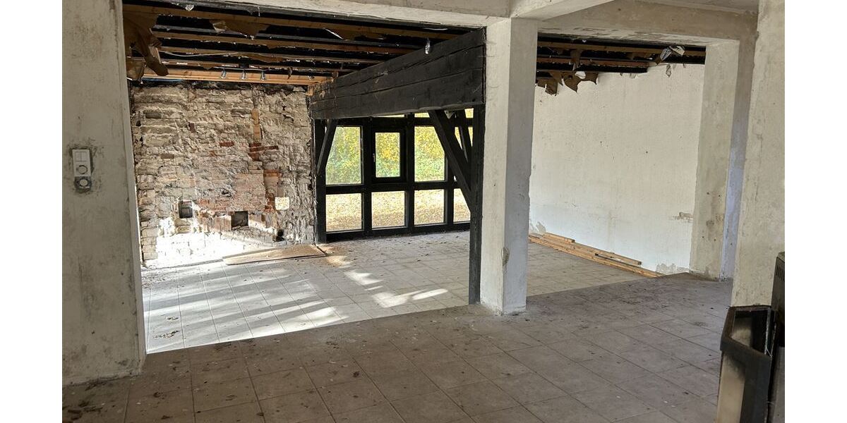 Bestandsimmobilie mit großem Gestaltungsspielraum, bereit für Ihre Vision - Einfamilienhaus Petershagen | Angebot:25925491