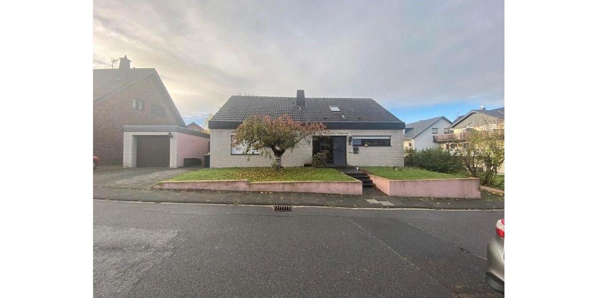 Einfamilienhaus Mechernich - 7 Zimmer, 244 m&sup2;, 549.000&euro; | Angebot:26233248