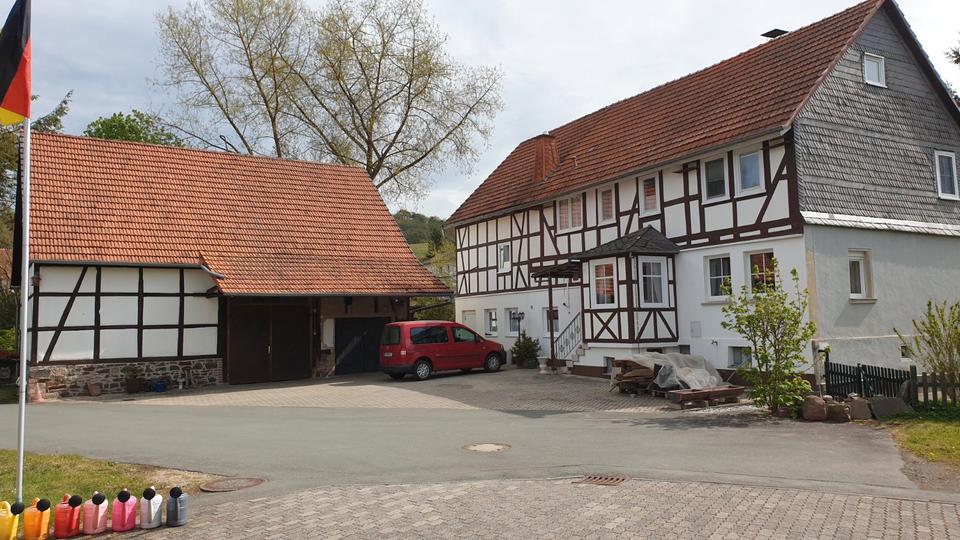 Bauernhaus, Landhaus Vöhl - 7 Zimmer, 100 m&sup2;, 215.000&euro; | Angebot:26423708