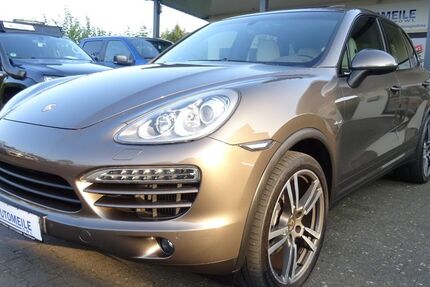 Porsche Cayenne 208.000 km 14.990 € OERLINGHAUSEN 33813