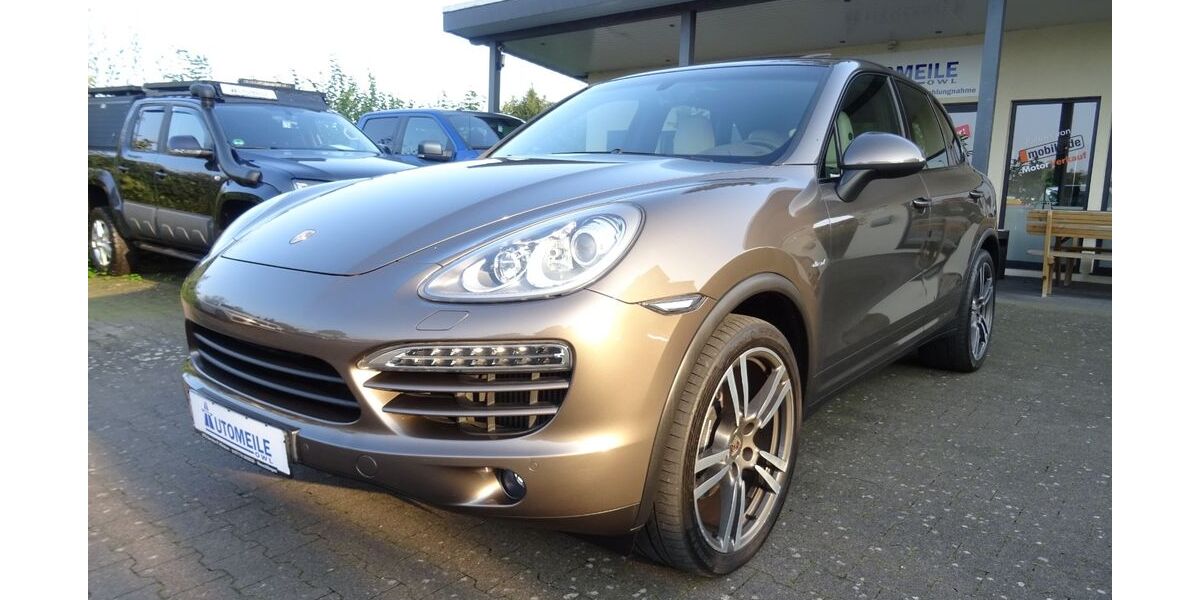 Porsche Cayenne 208.000 km 17.490 € OERLINGHAUSEN 33813