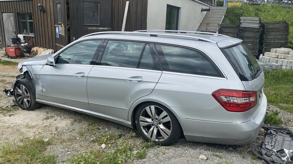 E 250