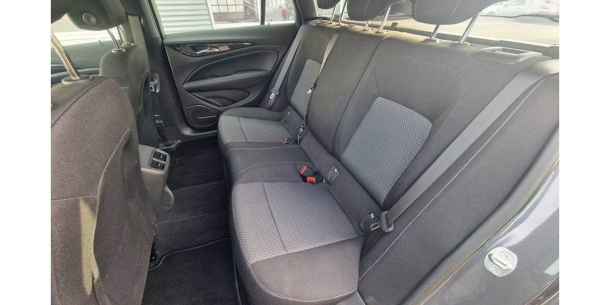 Opel Insignia 1.5 D Elegance Klimautomatik NAVI 130.000 km 14.399 &euro; Landau 76829