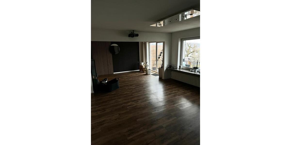 Einfamilienhaus Bad Emstal - 7 Zimmer, 150 m&sup2;, 1.200&euro; | Angebot:25104371