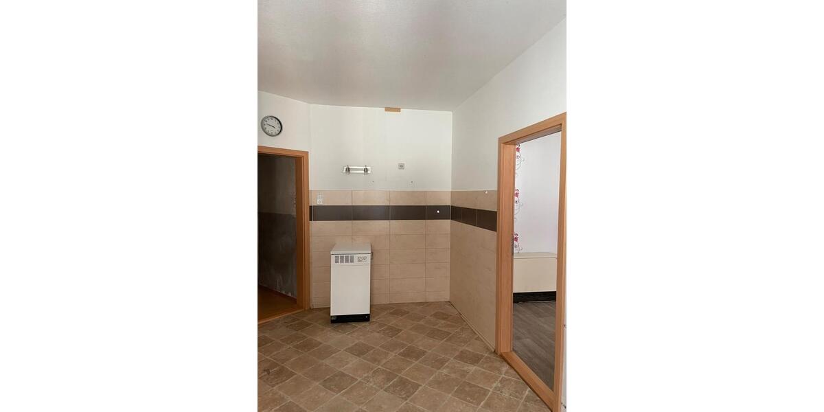 Reihenhaus Bernstadt auf dem Eigen - 7 Zimmer, 154 m&sup2;, 60.000&euro; | Angebot:26548768
