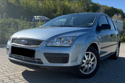 Ford Focus 89.500 km 1.999 &euro; Niedernhausen 65527