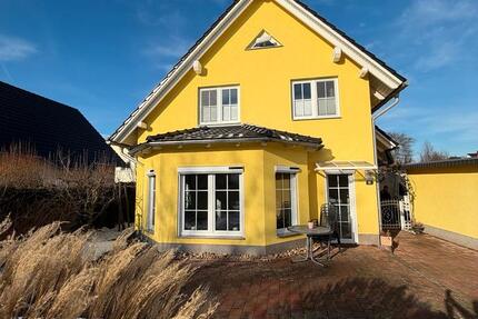 Bezugsfreies Einfamilienhaus mit Garage in ruhiger Wohnlage 5 zimmer