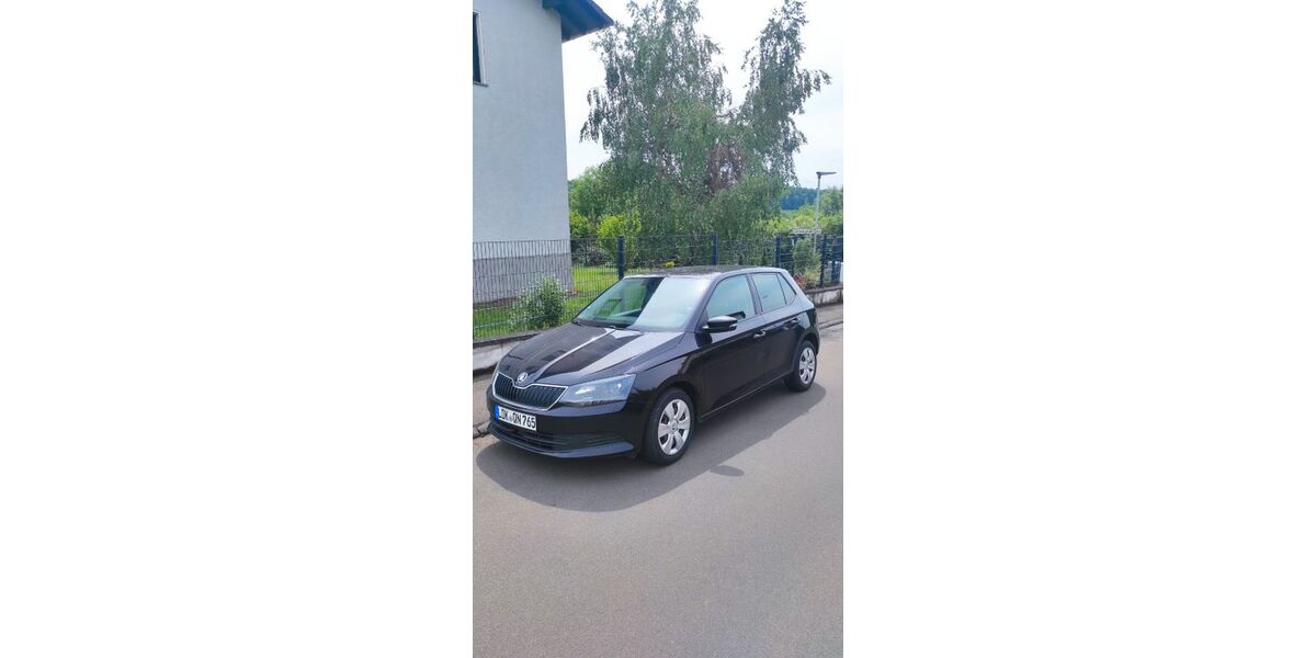 Skoda Fabia 202.000 km 6.900 &euro; Nidda 63667