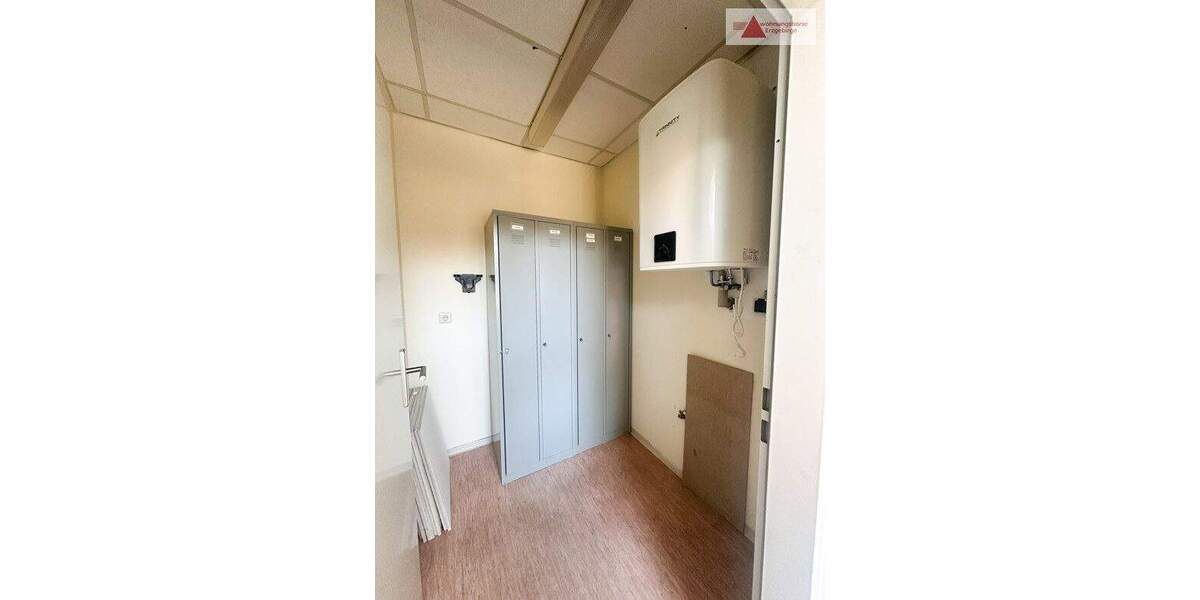 Gewerbeobjekt Kirchberg Burkersdorf - 3 Zimmer, 330&euro; | Angebot:25374665