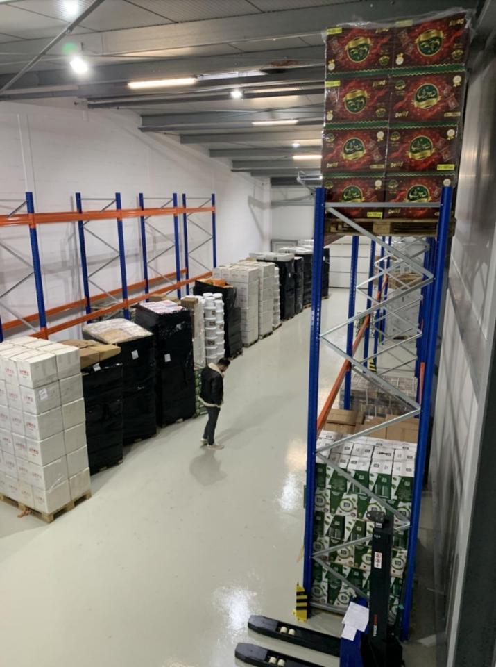 250m² Gewerbehalle inkl. Büro Klima I Parkplätze I Dämmung I Salz