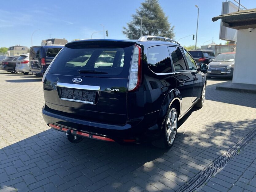 Ford Focus Titanium / LPG / Sitzheizung / Xenon / AHK 299.000 km 3.990 € Mönchengladbach 41066