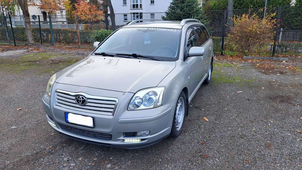 Toyota Avensis 200.000 km 3.200 &euro; Chemnitz 09123