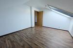 Dachgeschoßwohnung Zwickau - 3 Zimmer, 78 m&sup2;, 595&euro; | Angebot:26404437