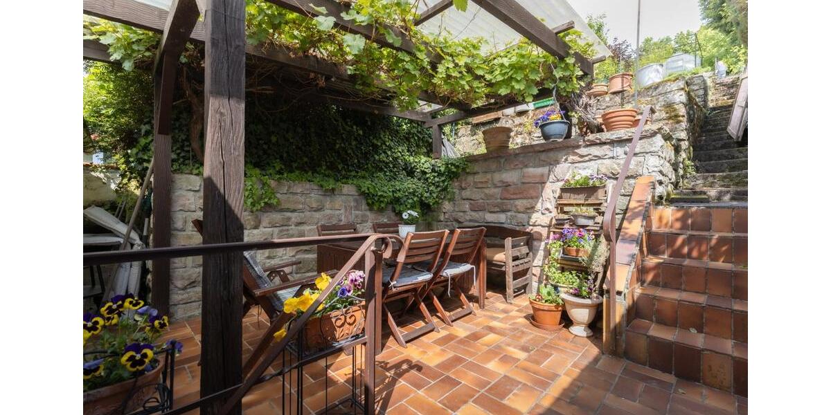 Reihenhaus Eberbach - 7 Zimmer, 165 m&sup2;, 280.000&euro; | Angebot:26701160