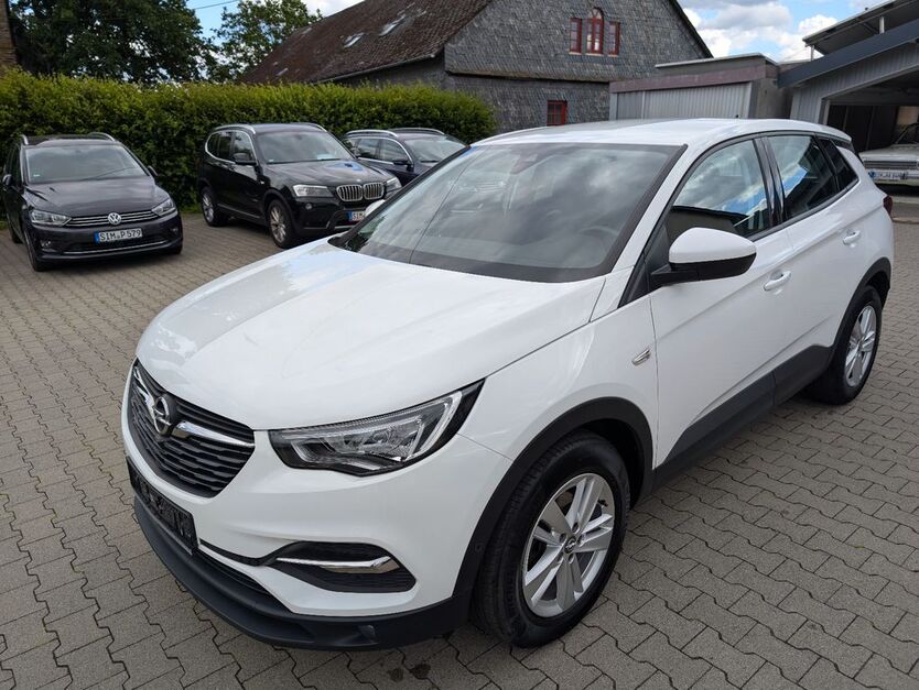 Opel Grandland (X) 97.779 km 14.700 € Riegenroth 55469