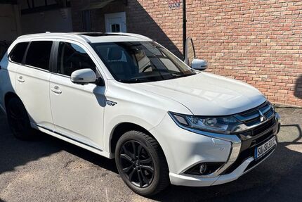 Mitsubishi Plug-in Hybrid Outlander 62.500 km 17.650 &euro; Hennef (Sieg) 53773