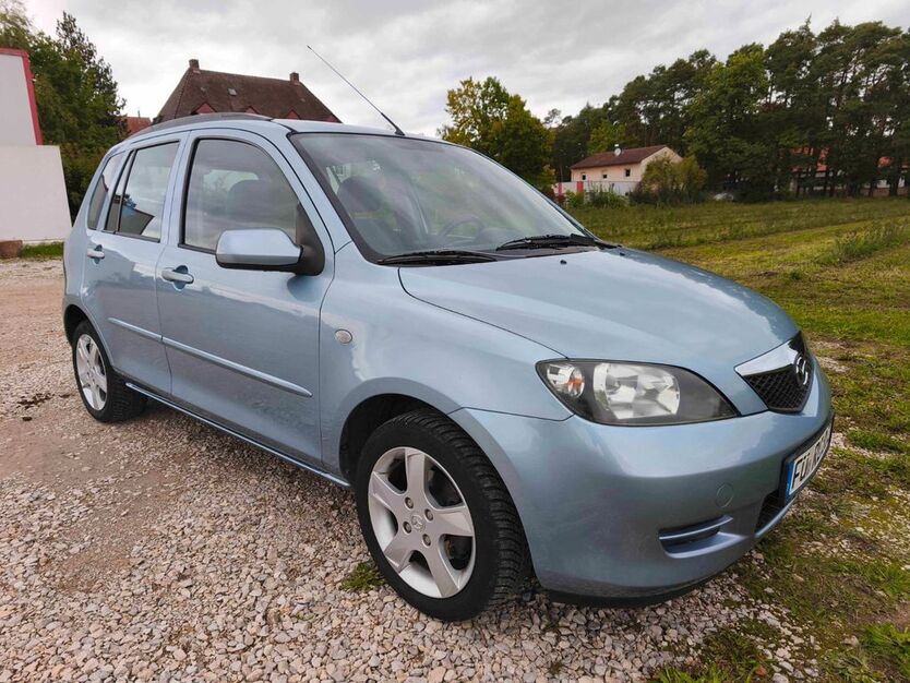 Mazda 2 127.000 km 2.500 € Fürth 90765