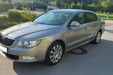Skoda Superb 129.800 km 8.900 &euro; Augsburg 86169