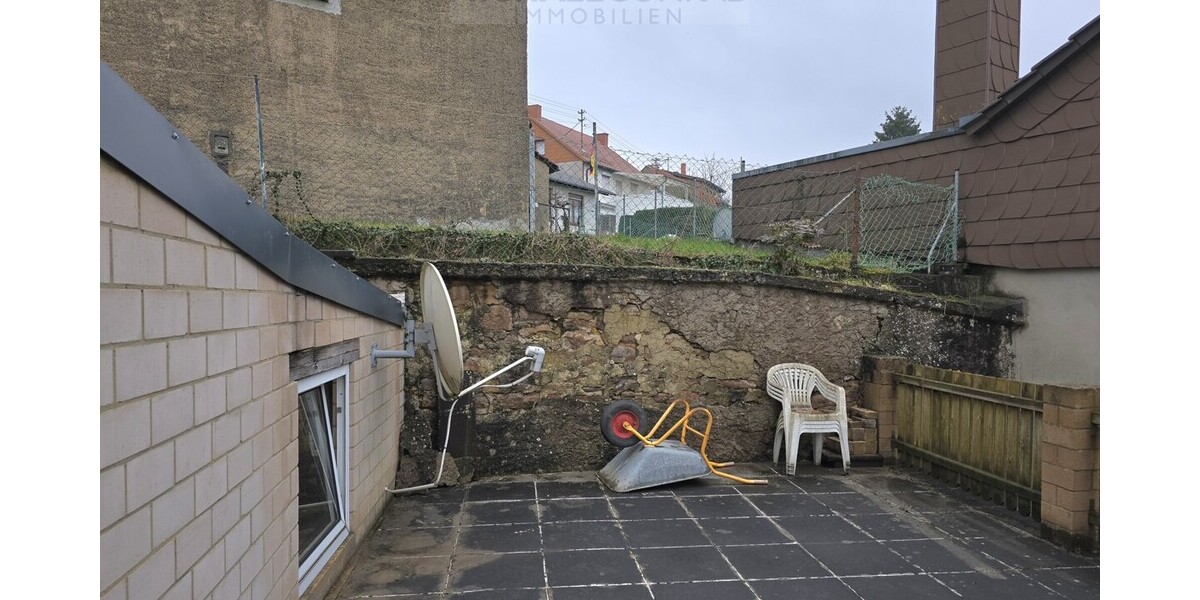 Modernisiertes Einfamilienhaus mit Einliegerwohnung Schmelz zentral - Einfamilienhaus Schmelz | Angebot:27010373