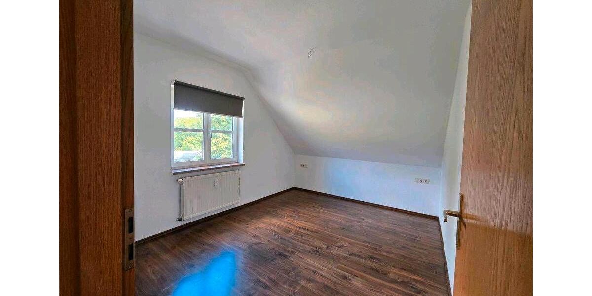Etagenwohnung Bad Blankenburg - 4 Zimmer, 90 m&sup2;, 92.000&euro; | Angebot:26940657
