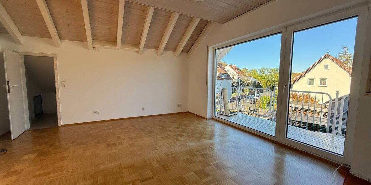 Etagenwohnung Gelnhausen - 3 Zimmer, 85 m&sup2;, 995&euro; | Angebot:26376003