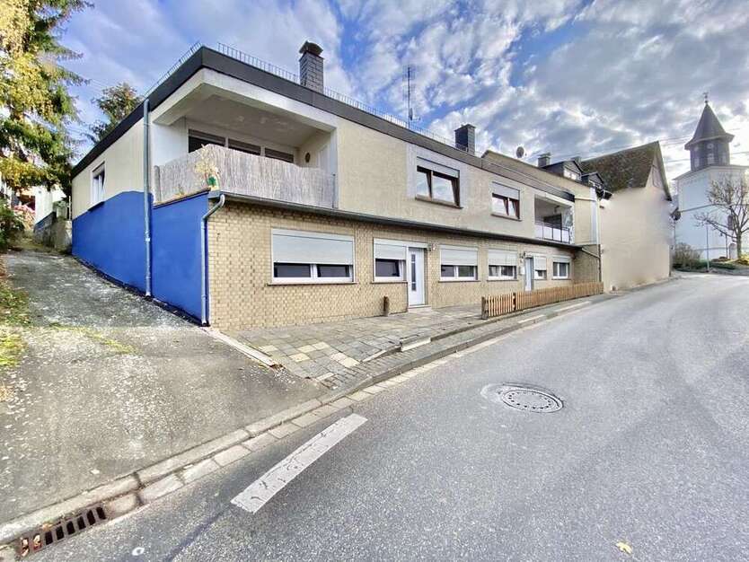 Haus zum Kaufen in Kroppach 239.000 € 245 m²