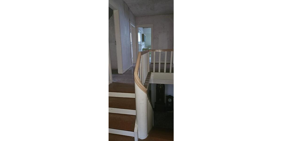 Einfamilienhaus Brilon - 7 Zimmer, 139 m&sup2;, 95.000&euro; | Angebot:26196074