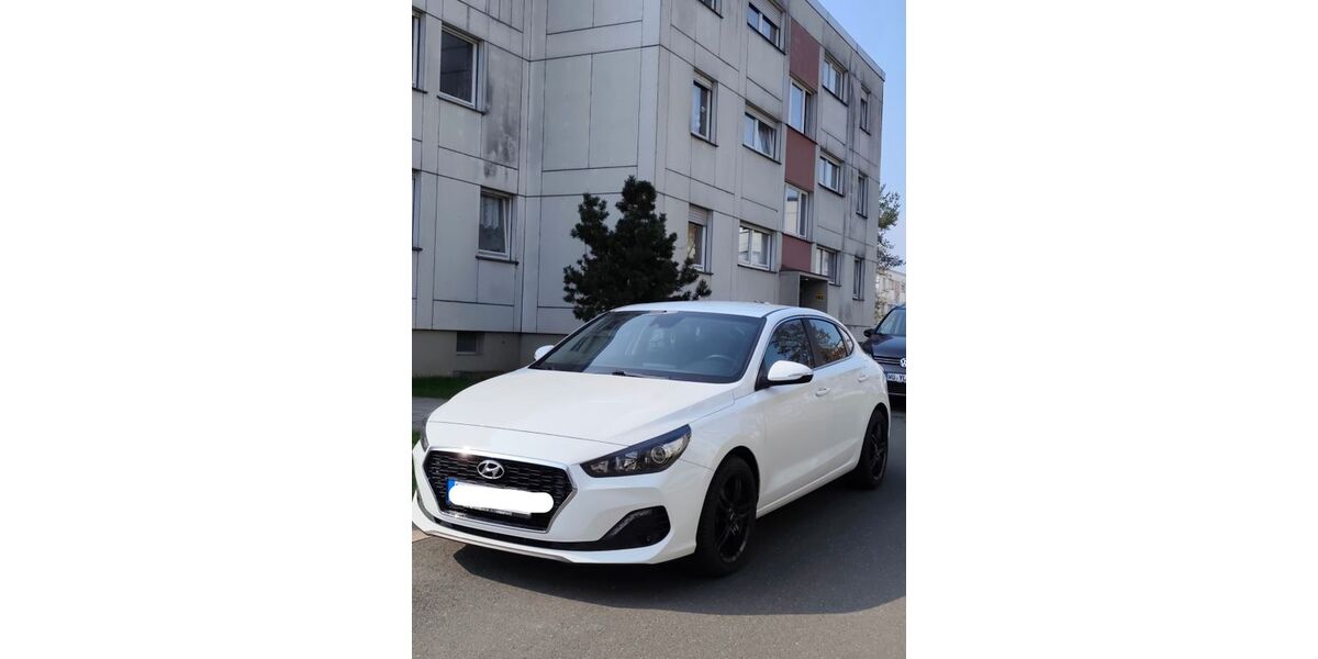 Hyundai i30 69.000 km 11.800 &euro; Würzburg 97084