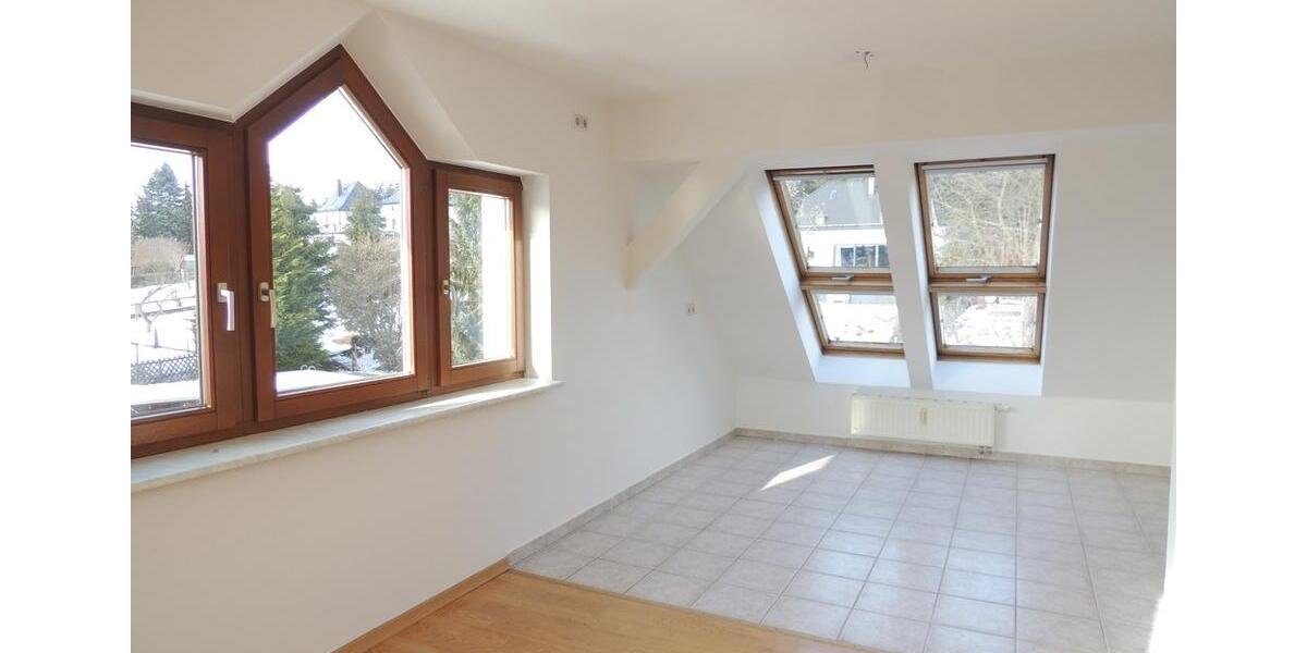 3 Zimmer Dachgeschosswohnung in beliebter Wohnlage in Kirchberg zu vermieten! 3 zimmer