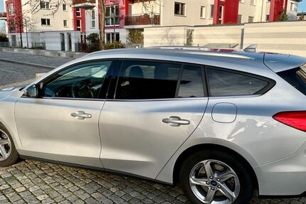 Ford Focus 70.000 km 14.490 € Fürth 90763