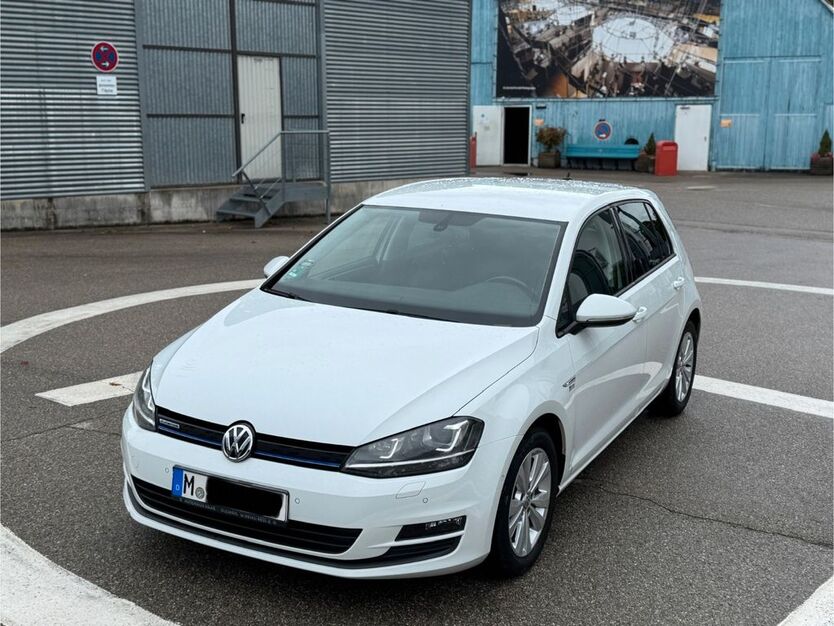 VW Golf 160.825 km 8.200 € Neubiberg 85579