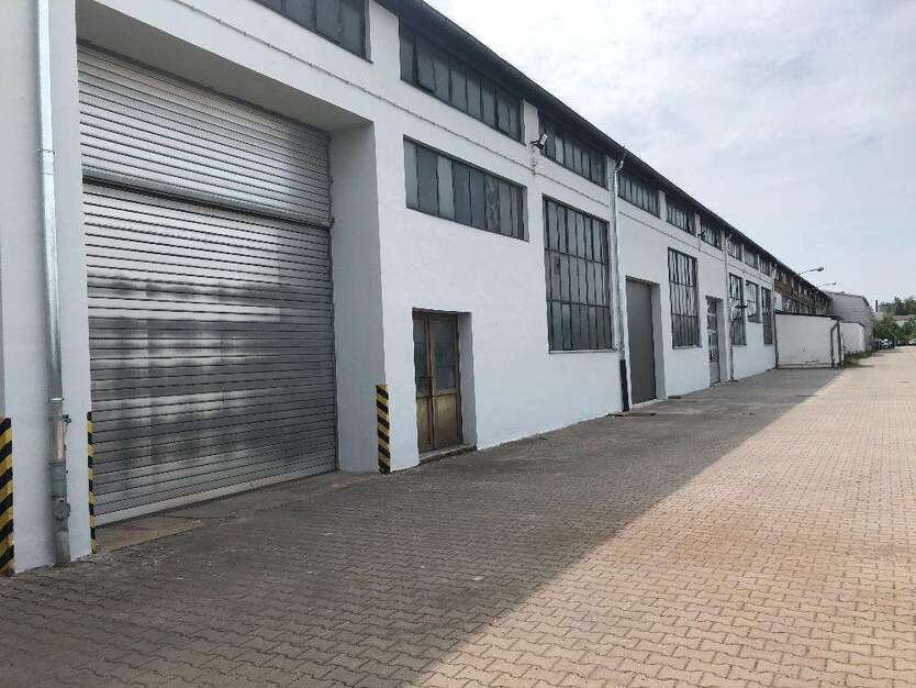 Halle in Leipzig 1.490 € 251 m²