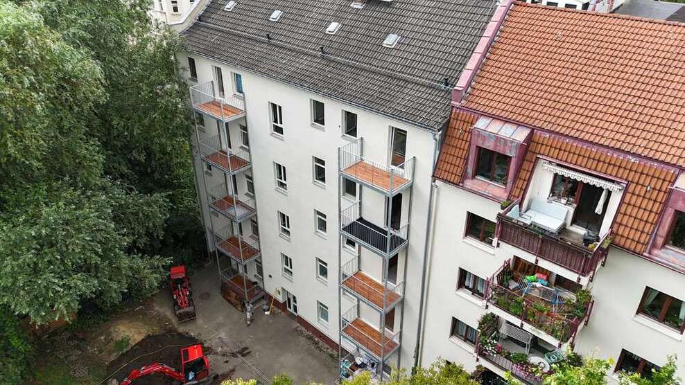 Leipzig, Anger-Crottendorf - Altbauflair trifft Natur – 3-Zi-Whg mit Balkon und grünem Hofblick 3 zimmer