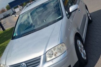 VW Touran 312.500 km 2.150 &euro; Nürnberg 90443
