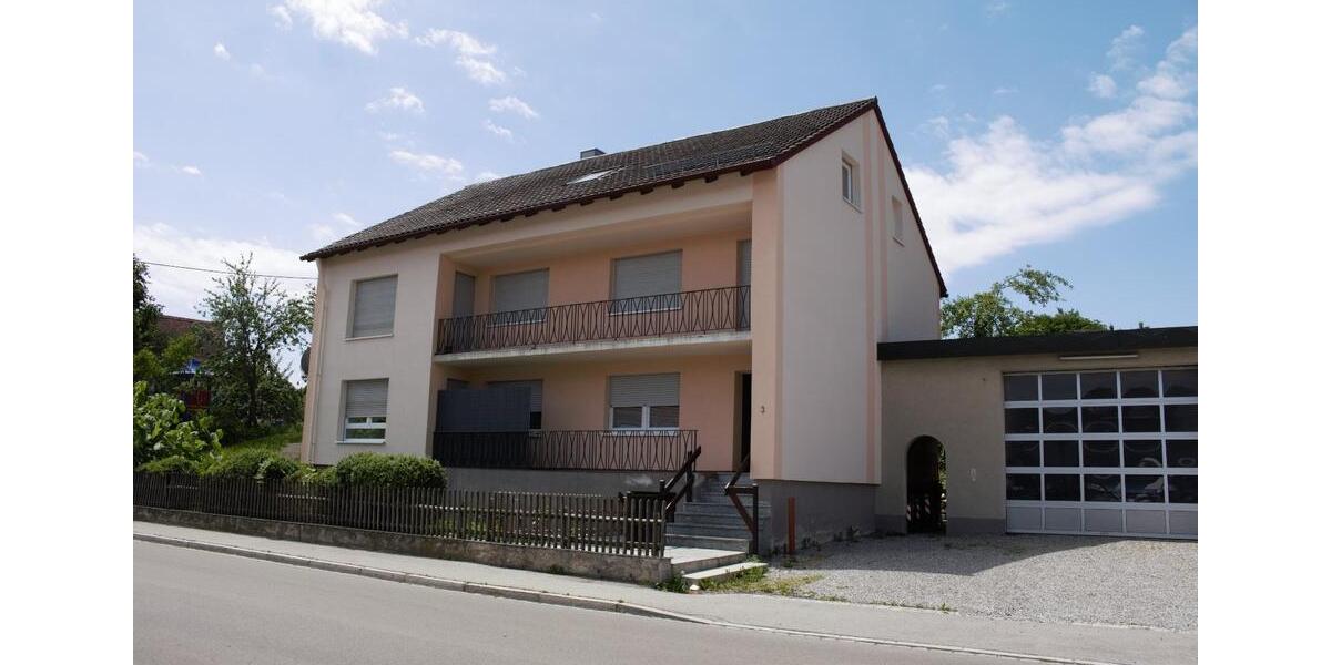 Dachgeschoßwohnung Diedorf - 4 Zimmer, 93 m&sup2;, 1.050&euro; | Angebot:26365008