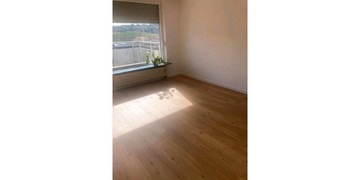 Etagenwohnung Herrenberg - 2.5 Zimmer, 76 m&sup2;, 1.000&euro; | Angebot:26415165