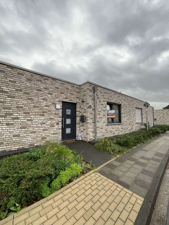 Haus zum Mieten in Höngen 1.200 € 92 m² 3 zimmer