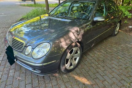 Mercedes E 320