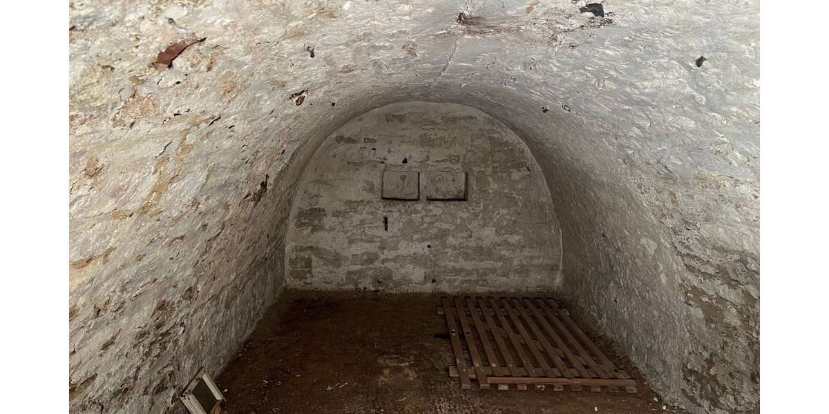 Artern, 2 Fam.Hs. + Bungalow - Zweifamilienhaus Artern/Unstrut Unstrut | Angebot:25752294