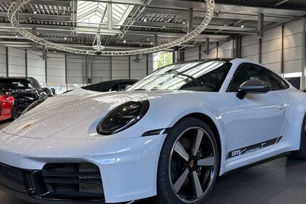 Porsche 992 3.000 km 154.890 &euro; Paderborn 33100