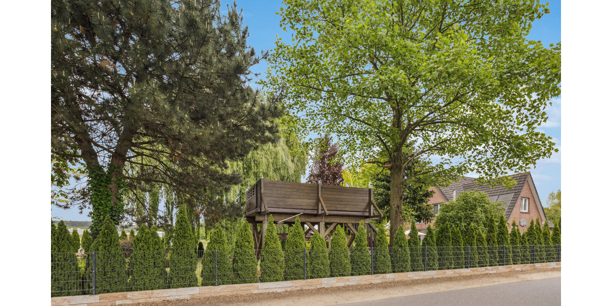 Luxus im Grünen: Traumgarten trifft Top-Invest – Selbsttragendes Refugium im Außenbereich 11 zimmer