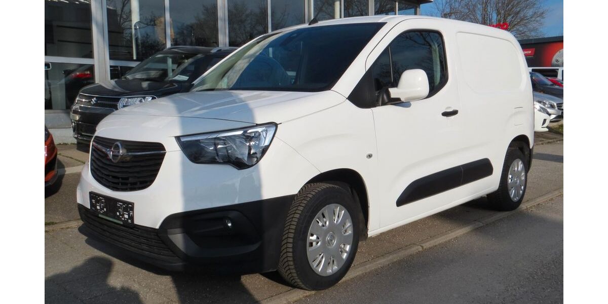 Opel Combo 45.940 km 10.999 &euro; München 81825