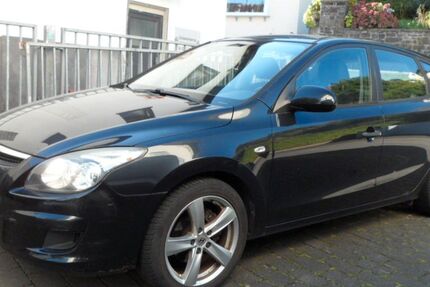 Hyundai i30 155.689 km 3.000 € Siegen 57078