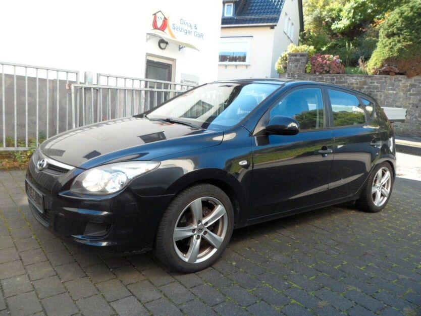 Hyundai i30 155.689 km 3.000 € Siegen 57078