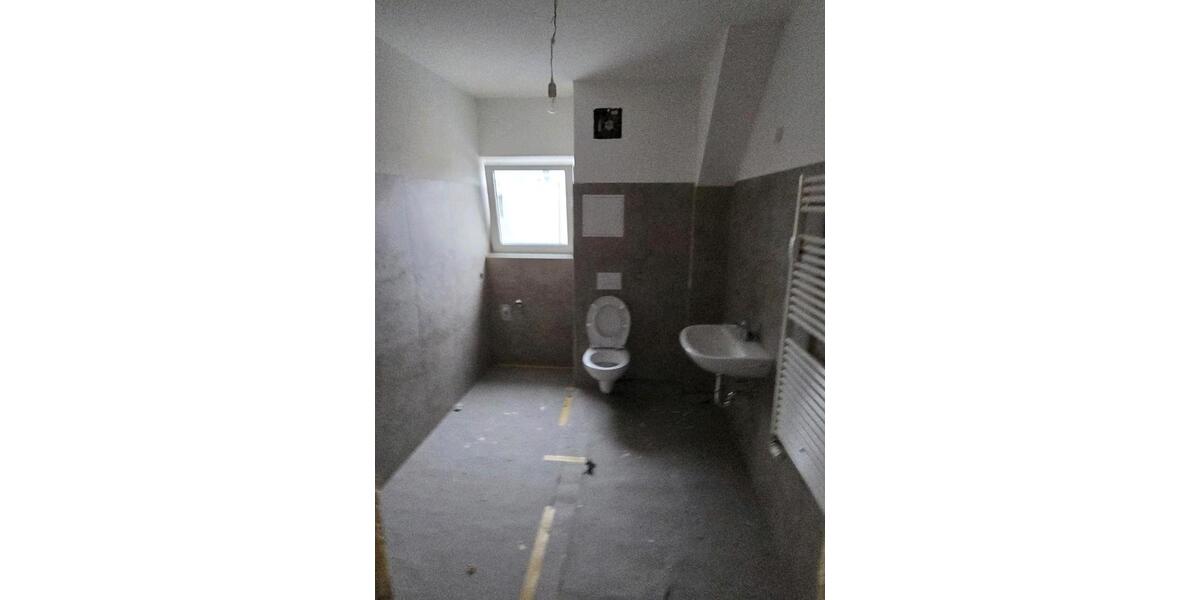 Vermieten modernisierte schöne 3 Raumaltbauwohnung in Stadtmitte 3 zimmer