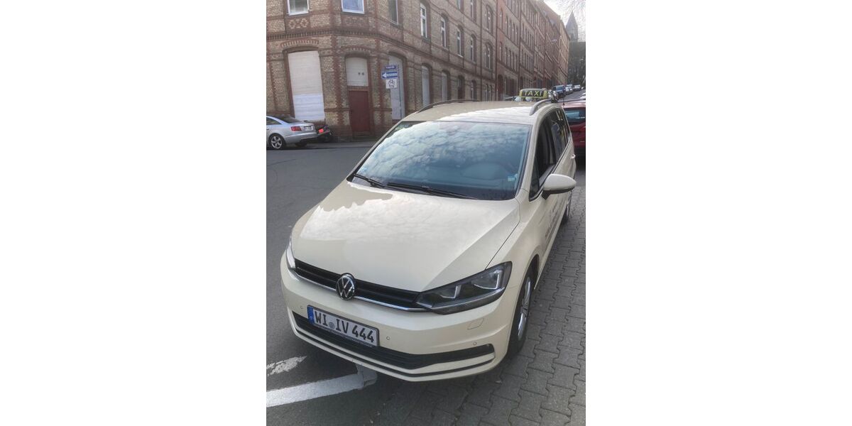 VW Touran 146.500 km 19.800 &euro; Wiesbaden 65183