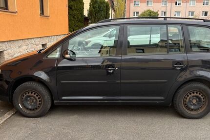 VW Touran 209.728 km 1.800 &euro; Hartenstein 08118