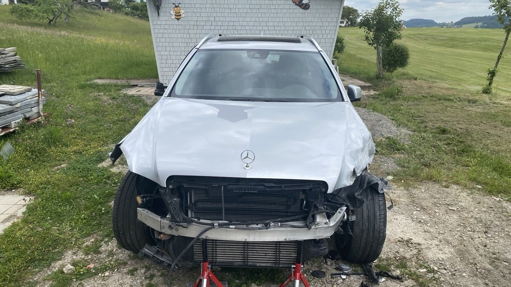 Mercedes-Benz E 250 181.500 km 2.590 € Lindenberg 67473