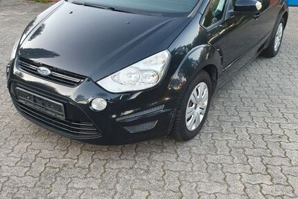 Ford S-Max 205.111 km 5.900 € Neumünster 24536